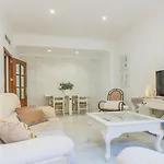 Vive Junto A Estacion Y Centro شقة